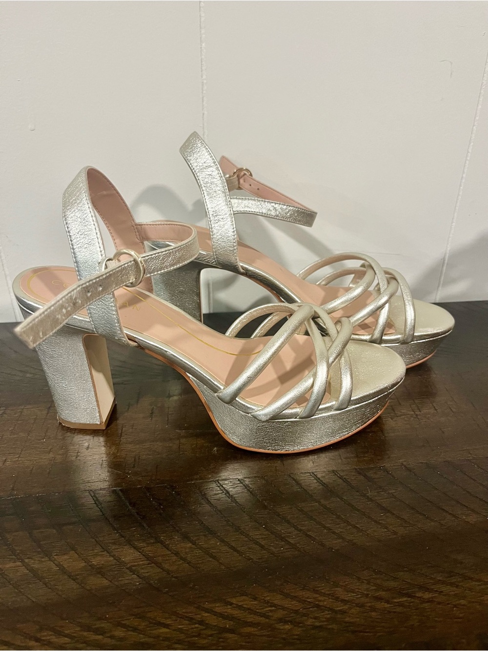 Cole Haan Women’s Strappy Gold Leather Platform Sandals 7.5 Wedding Cocktail